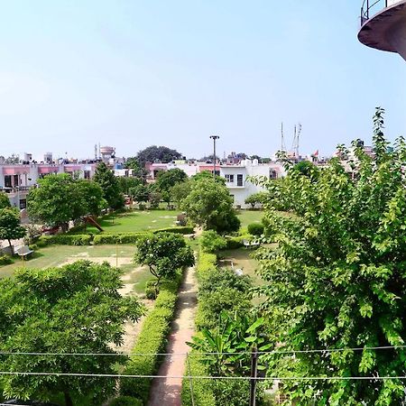 Tuk Tuk Homestay Agra  Zewnętrze zdjęcie