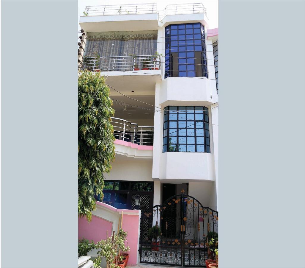 Tuk Tuk Homestay Agra  Zewnętrze zdjęcie
