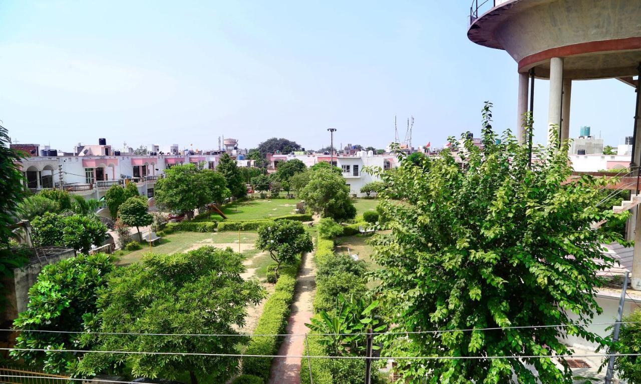 Tuk Tuk Homestay Agra  Zewnętrze zdjęcie