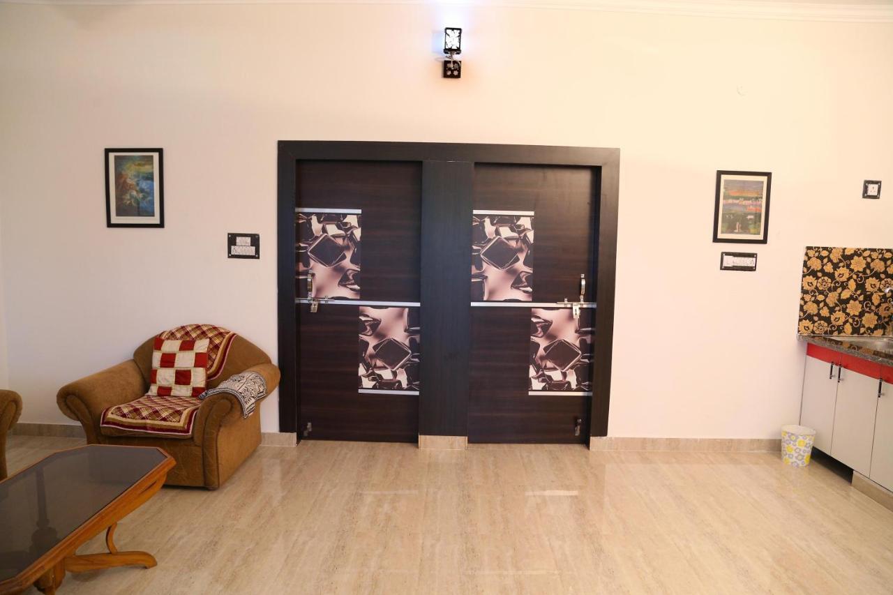 Tuk Tuk Homestay Agra  Zewnętrze zdjęcie